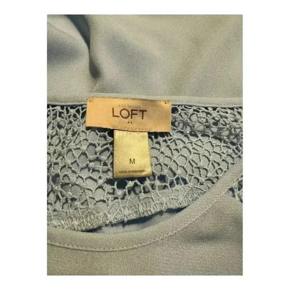 Ann Taylor Loft Women’s Medium Oversized Pale Blue Cuffed‎ Sleeveless Top - Picture 4 of 7